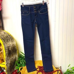 Blue spice skinny jeans dark wash size 3